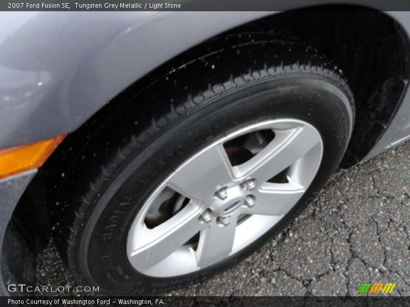 Tungsten Grey Metallic / Light Stone 2007 Ford Fusion SE
