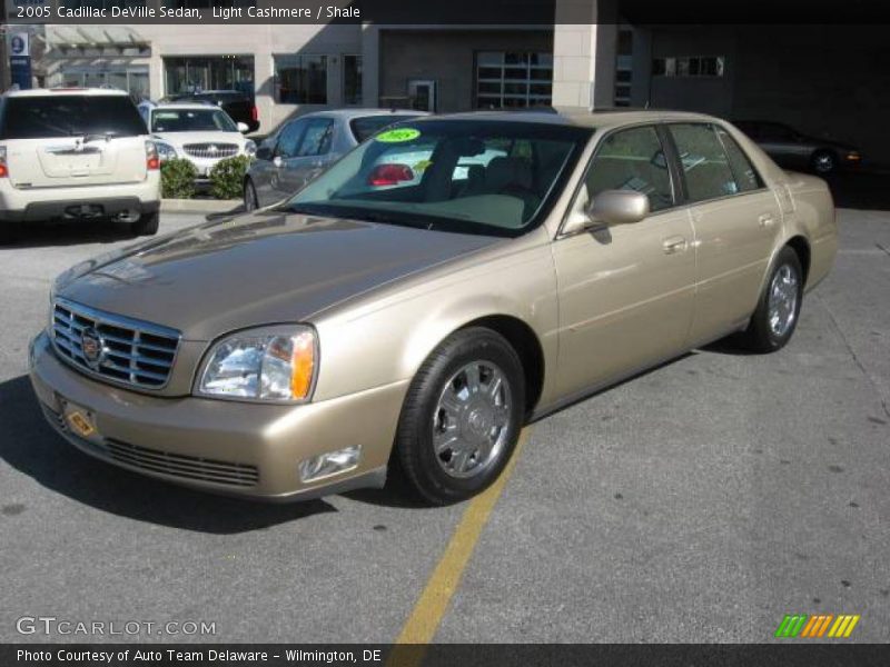 Light Cashmere / Shale 2005 Cadillac DeVille Sedan