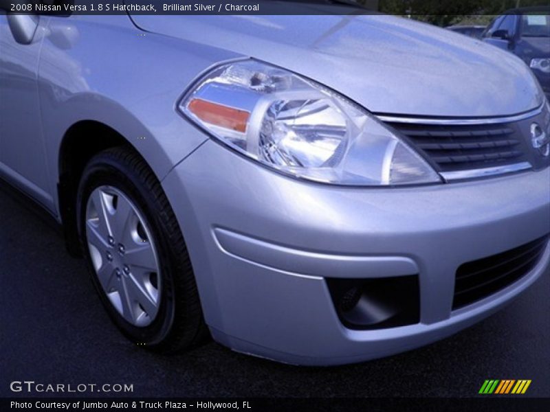Brilliant Silver / Charcoal 2008 Nissan Versa 1.8 S Hatchback