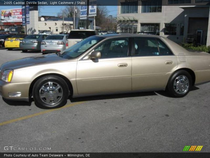 Light Cashmere / Shale 2005 Cadillac DeVille Sedan