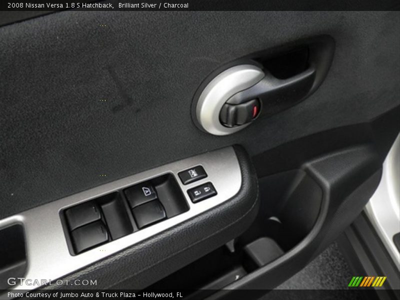 Brilliant Silver / Charcoal 2008 Nissan Versa 1.8 S Hatchback