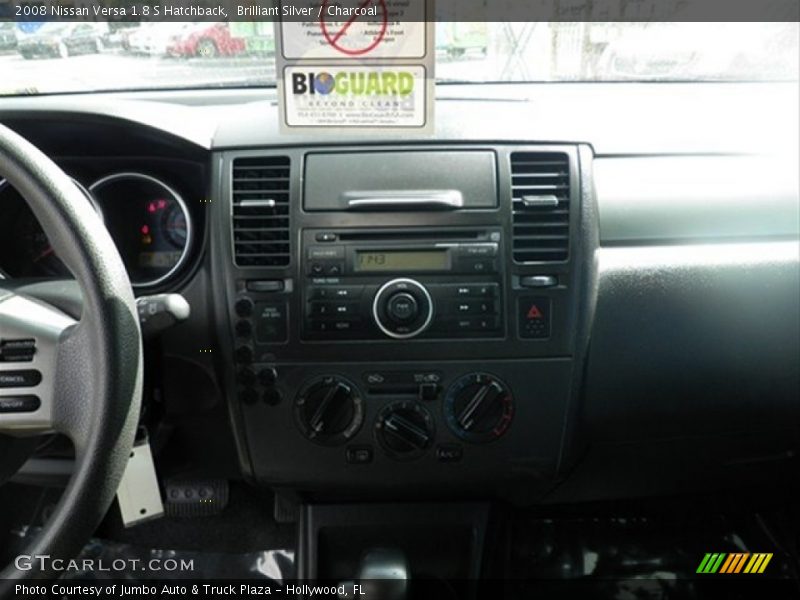Brilliant Silver / Charcoal 2008 Nissan Versa 1.8 S Hatchback
