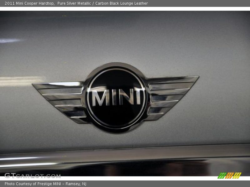  2011 Cooper Hardtop Logo