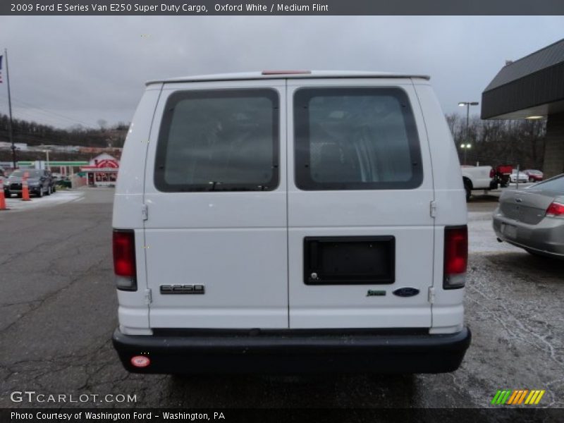 Oxford White / Medium Flint 2009 Ford E Series Van E250 Super Duty Cargo