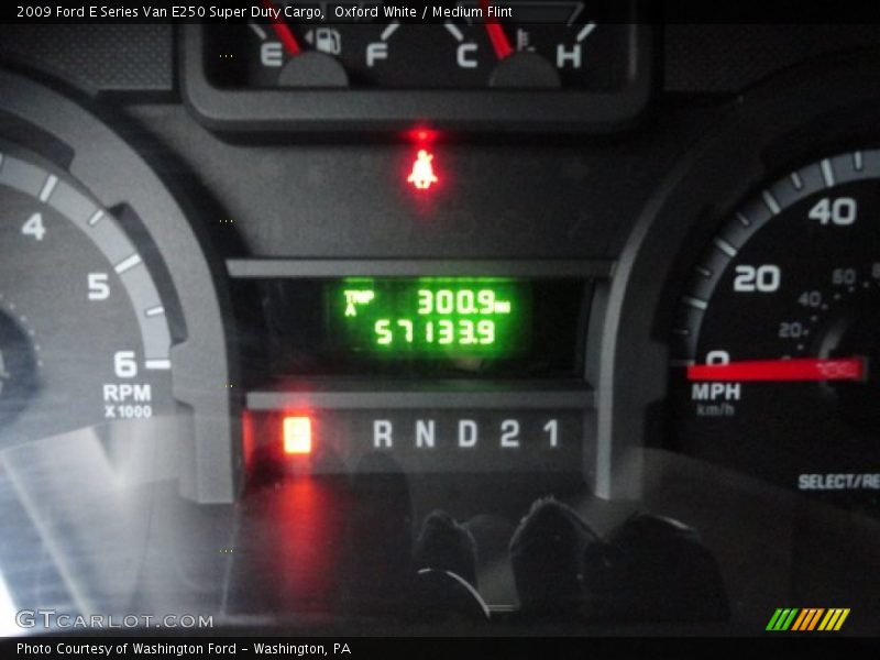 Oxford White / Medium Flint 2009 Ford E Series Van E250 Super Duty Cargo