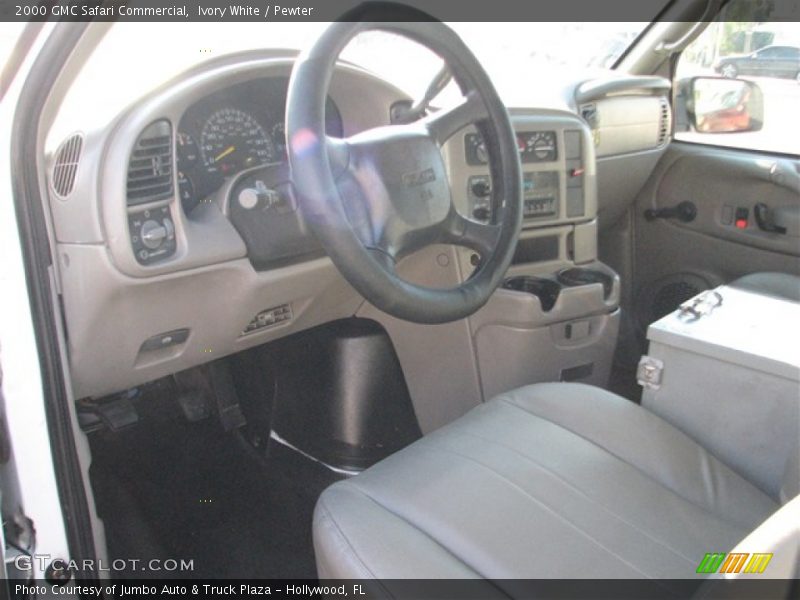 Ivory White / Pewter 2000 GMC Safari Commercial