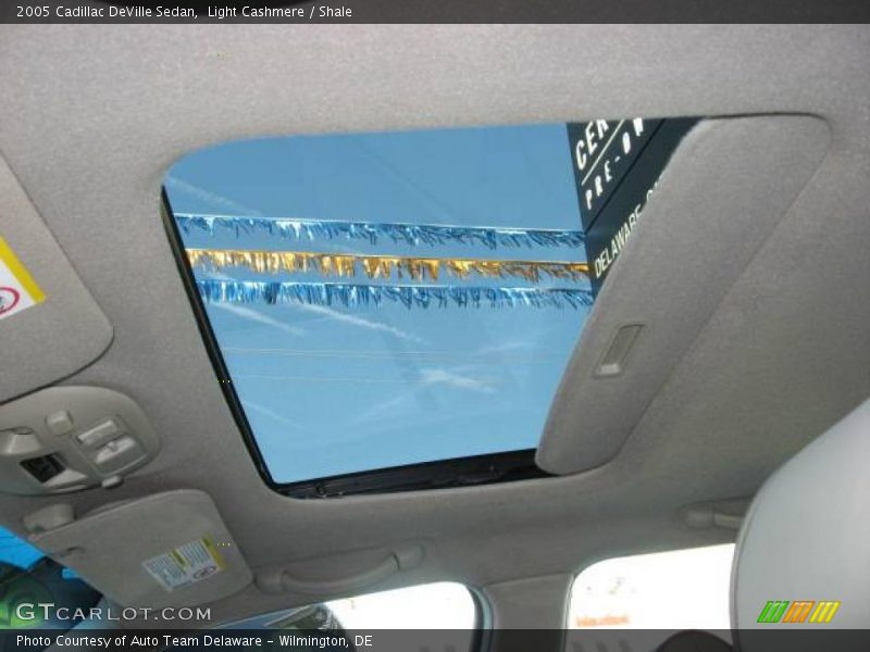 Light Cashmere / Shale 2005 Cadillac DeVille Sedan