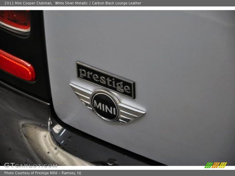White Silver Metallic / Carbon Black Lounge Leather 2011 Mini Cooper Clubman