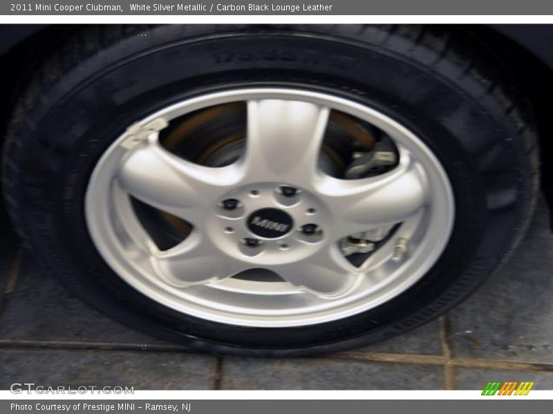 White Silver Metallic / Carbon Black Lounge Leather 2011 Mini Cooper Clubman