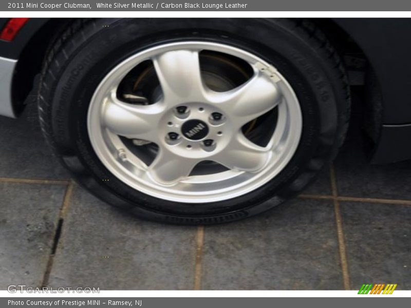 White Silver Metallic / Carbon Black Lounge Leather 2011 Mini Cooper Clubman