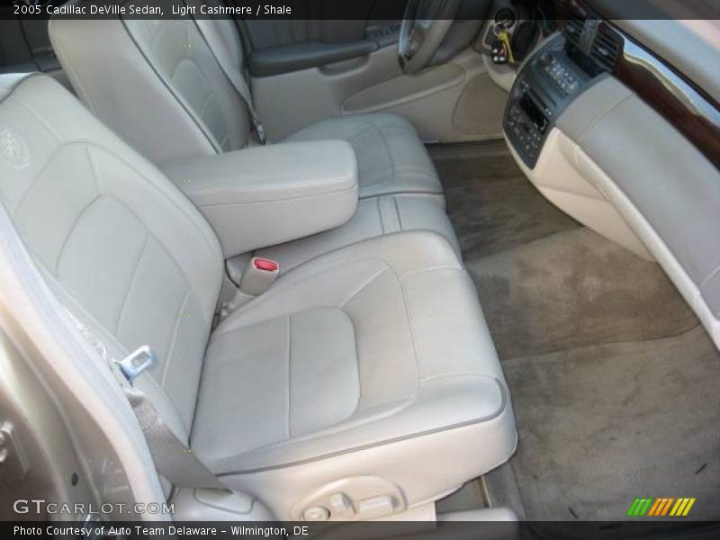 Light Cashmere / Shale 2005 Cadillac DeVille Sedan