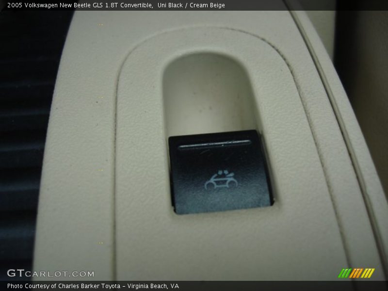 Uni Black / Cream Beige 2005 Volkswagen New Beetle GLS 1.8T Convertible