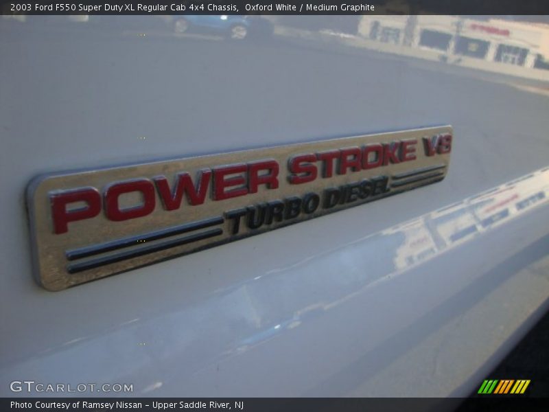 Oxford White / Medium Graphite 2003 Ford F550 Super Duty XL Regular Cab 4x4 Chassis