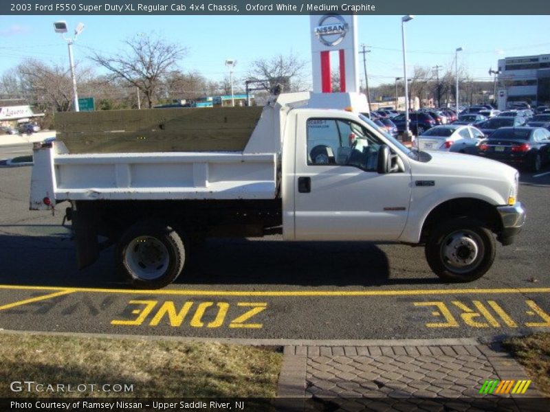 Oxford White / Medium Graphite 2003 Ford F550 Super Duty XL Regular Cab 4x4 Chassis