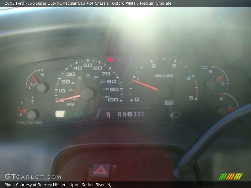 Oxford White / Medium Graphite 2003 Ford F550 Super Duty XL Regular Cab 4x4 Chassis