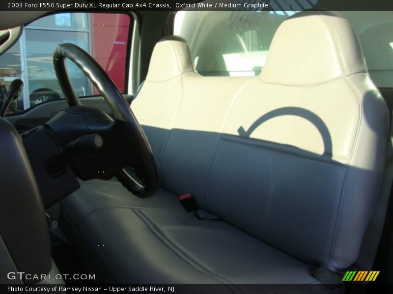 Oxford White / Medium Graphite 2003 Ford F550 Super Duty XL Regular Cab 4x4 Chassis