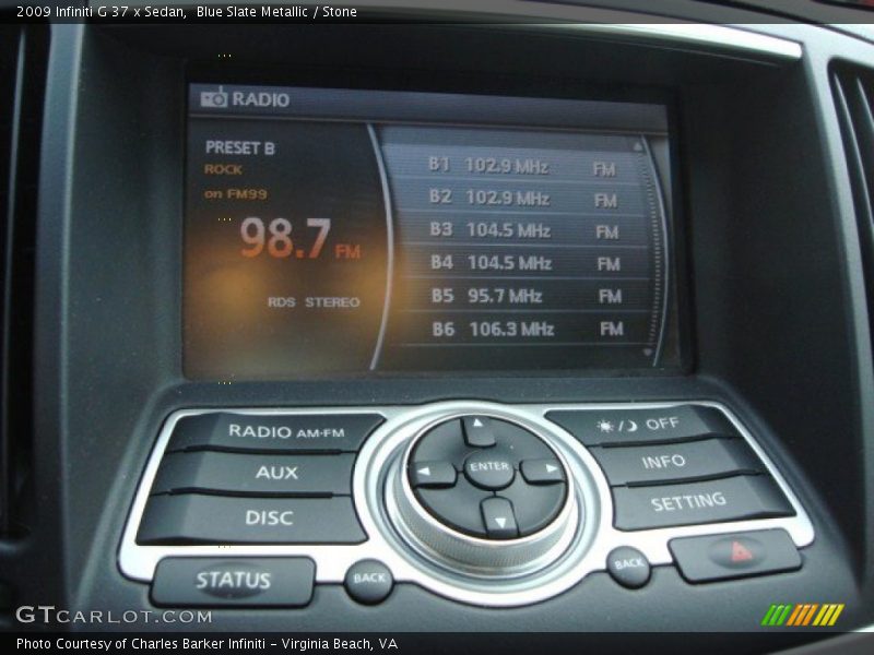 Controls of 2009 G 37 x Sedan