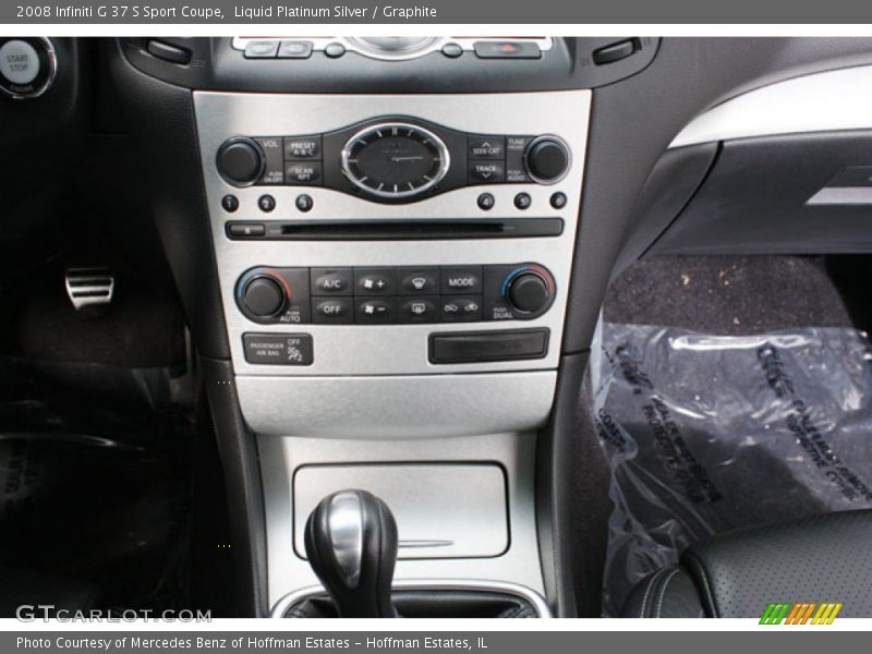 Controls of 2008 G 37 S Sport Coupe