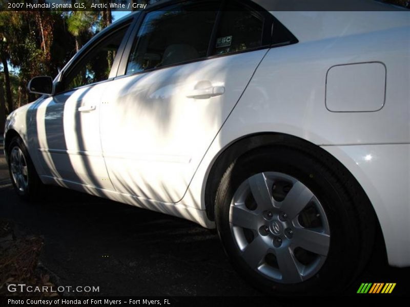 Arctic White / Gray 2007 Hyundai Sonata GLS
