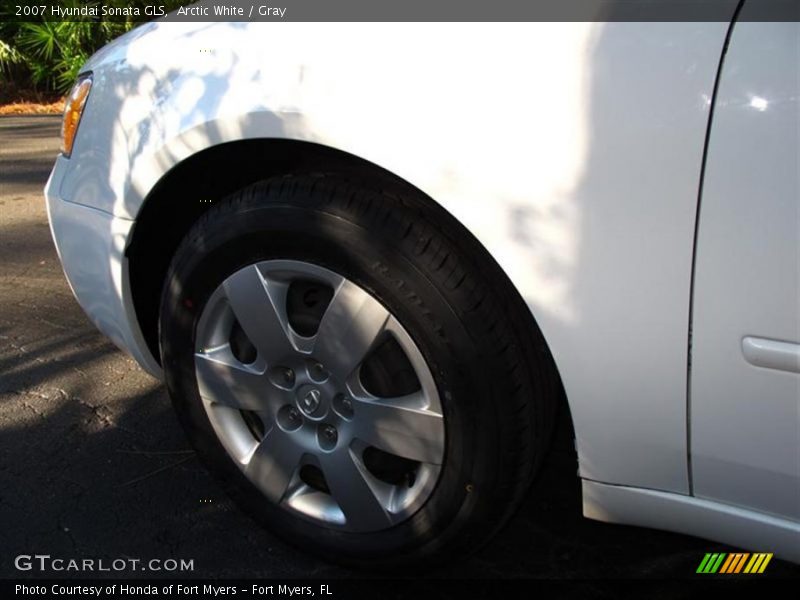 Arctic White / Gray 2007 Hyundai Sonata GLS