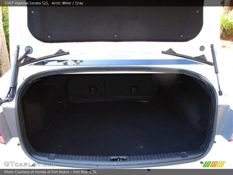 Arctic White / Gray 2007 Hyundai Sonata GLS