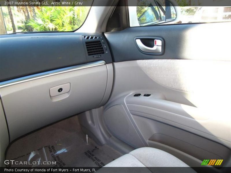 Arctic White / Gray 2007 Hyundai Sonata GLS