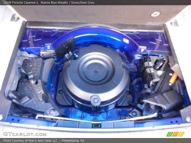 Trunk mounted Bose subwoofer - 2008 Porsche Cayenne S