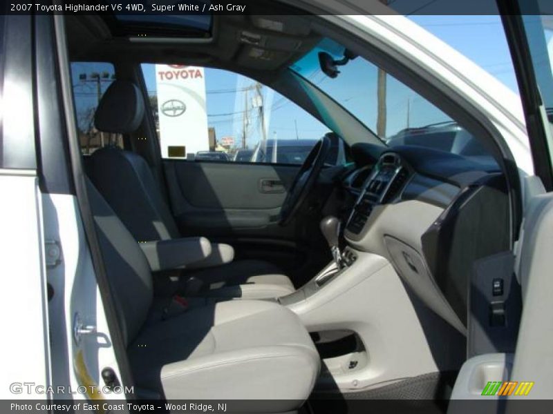Super White / Ash Gray 2007 Toyota Highlander V6 4WD