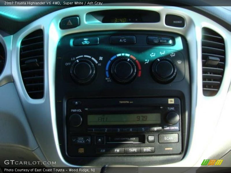 Super White / Ash Gray 2007 Toyota Highlander V6 4WD