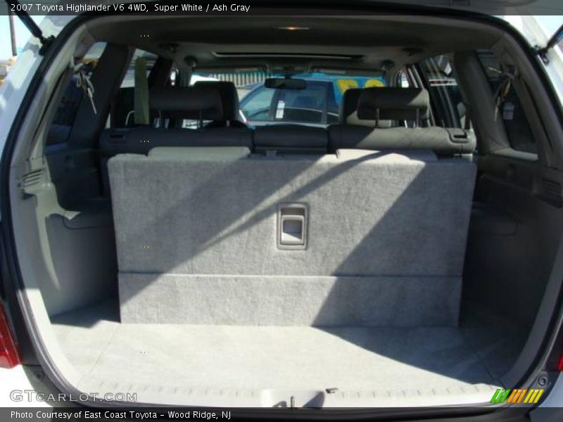 Super White / Ash Gray 2007 Toyota Highlander V6 4WD