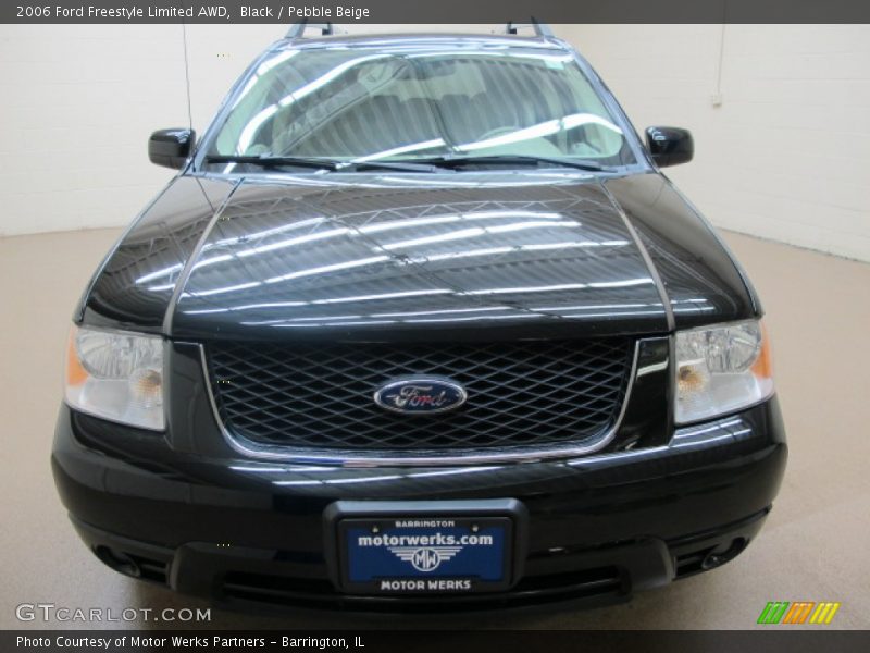 Black / Pebble Beige 2006 Ford Freestyle Limited AWD
