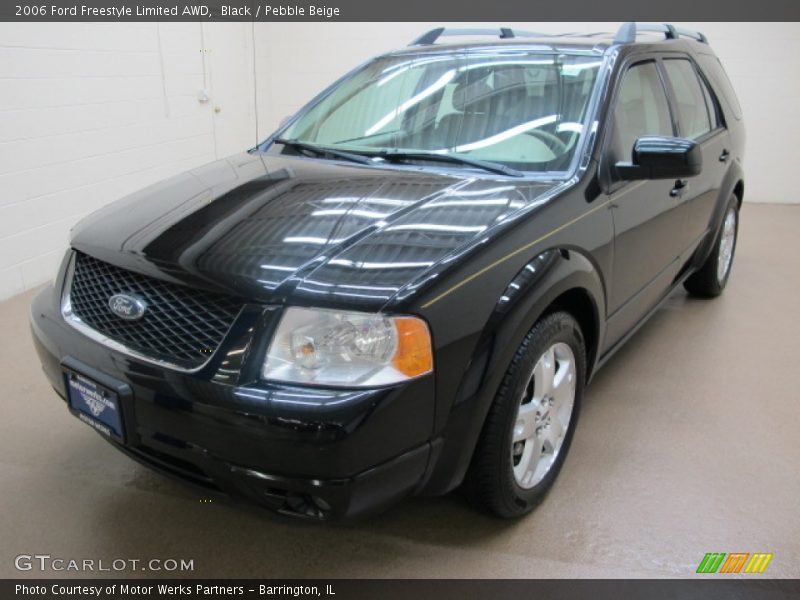 Black / Pebble Beige 2006 Ford Freestyle Limited AWD