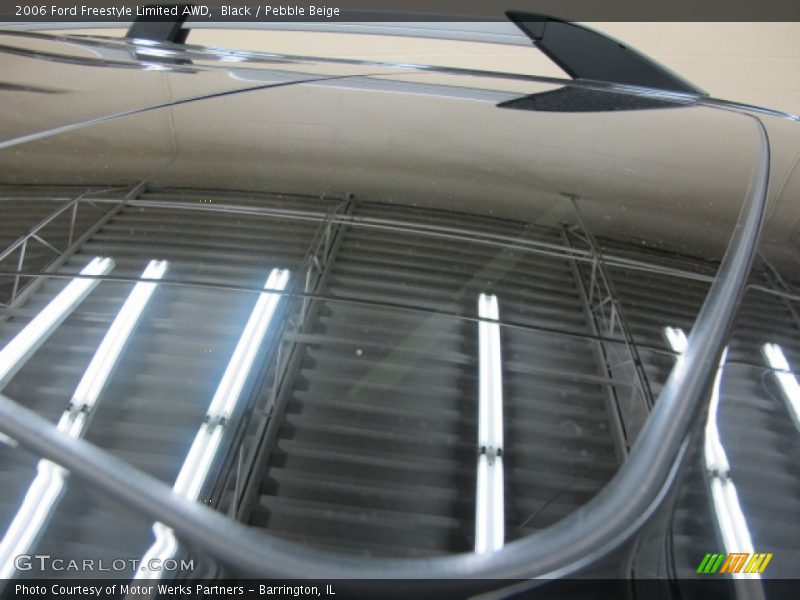 Black / Pebble Beige 2006 Ford Freestyle Limited AWD