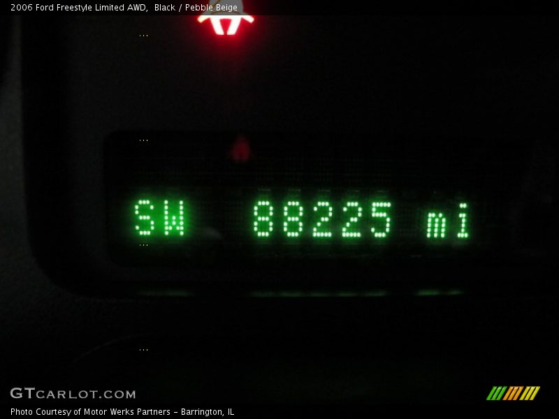 Black / Pebble Beige 2006 Ford Freestyle Limited AWD