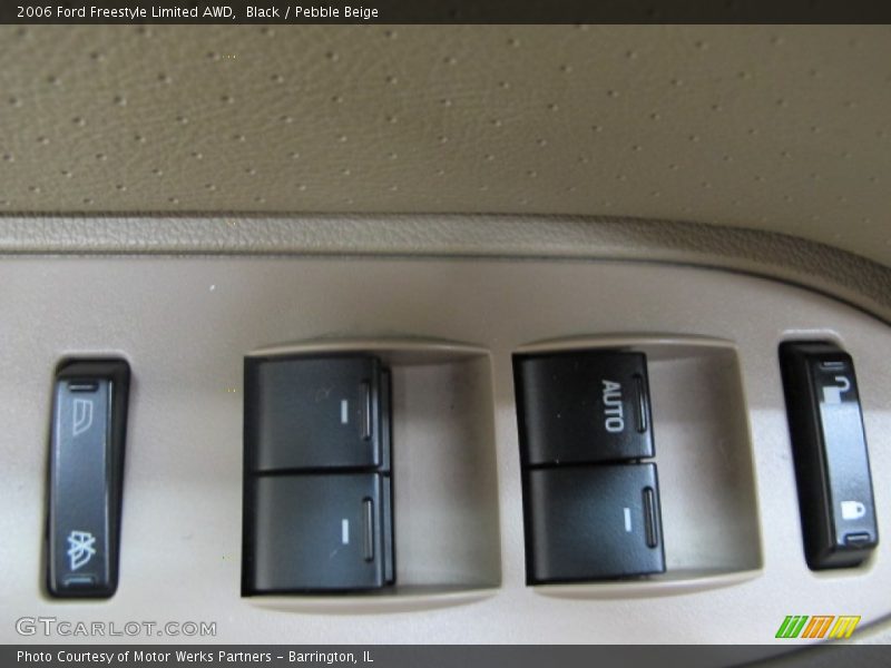 Black / Pebble Beige 2006 Ford Freestyle Limited AWD