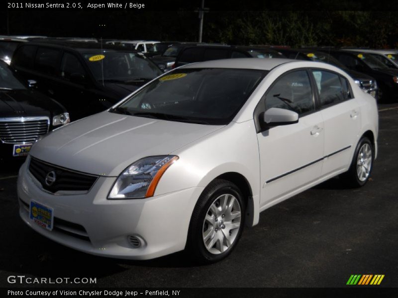 Aspen White / Beige 2011 Nissan Sentra 2.0 S