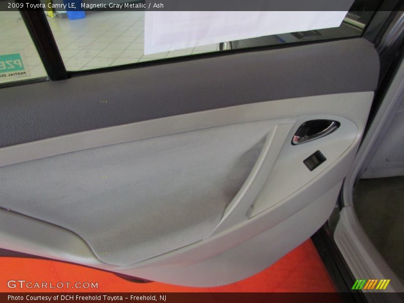 Magnetic Gray Metallic / Ash 2009 Toyota Camry LE