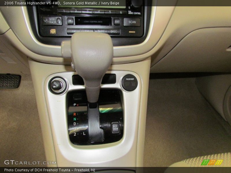 Sonora Gold Metallic / Ivory Beige 2006 Toyota Highlander V6 4WD