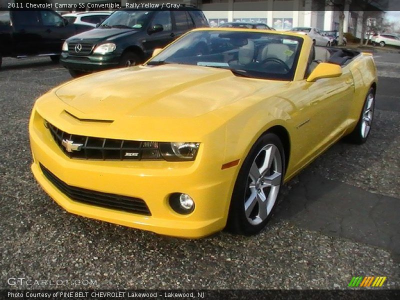 Front 3/4 View of 2011 Camaro SS Convertible