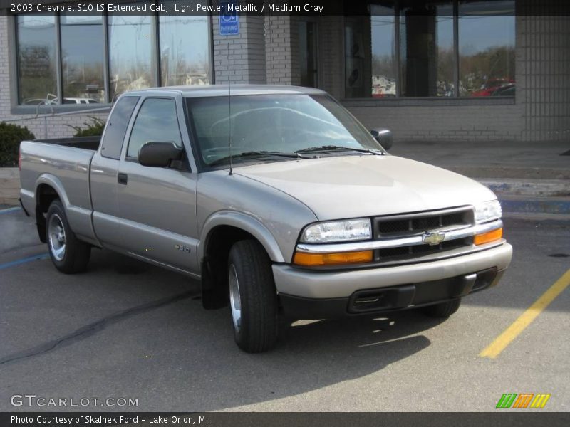 Light Pewter Metallic / Medium Gray 2003 Chevrolet S10 LS Extended Cab