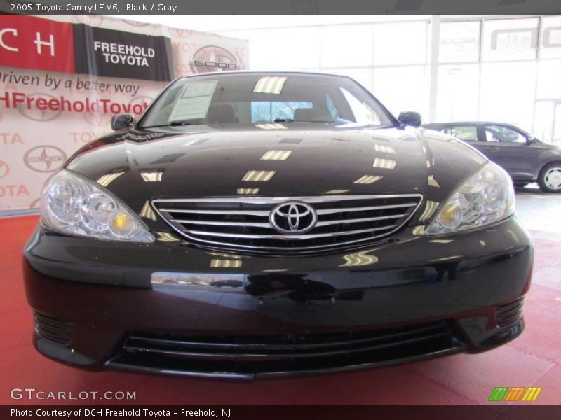 Black / Gray 2005 Toyota Camry LE V6
