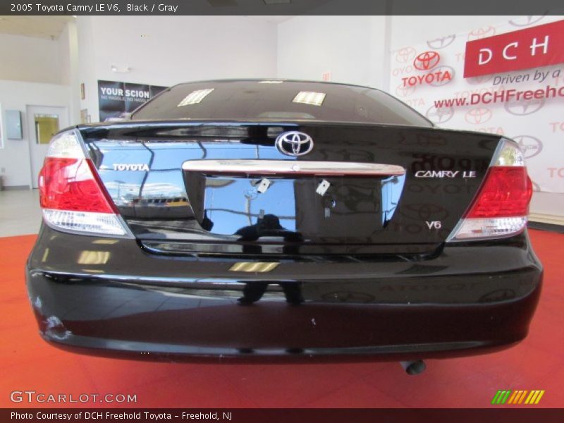 Black / Gray 2005 Toyota Camry LE V6
