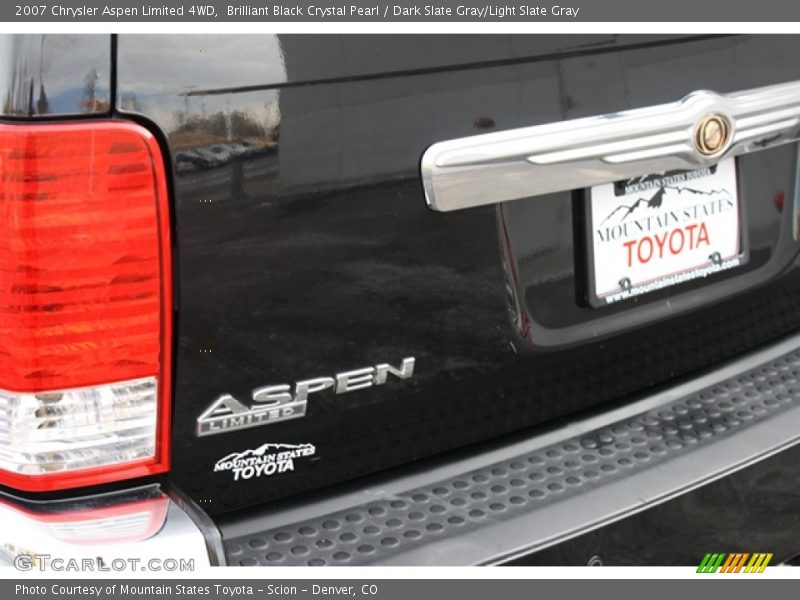 Brilliant Black Crystal Pearl / Dark Slate Gray/Light Slate Gray 2007 Chrysler Aspen Limited 4WD