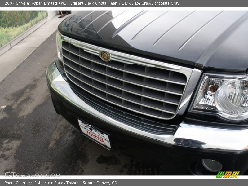 Brilliant Black Crystal Pearl / Dark Slate Gray/Light Slate Gray 2007 Chrysler Aspen Limited 4WD