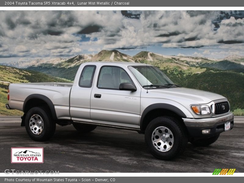 Lunar Mist Metallic / Charcoal 2004 Toyota Tacoma SR5 Xtracab 4x4