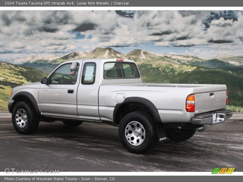 Lunar Mist Metallic / Charcoal 2004 Toyota Tacoma SR5 Xtracab 4x4