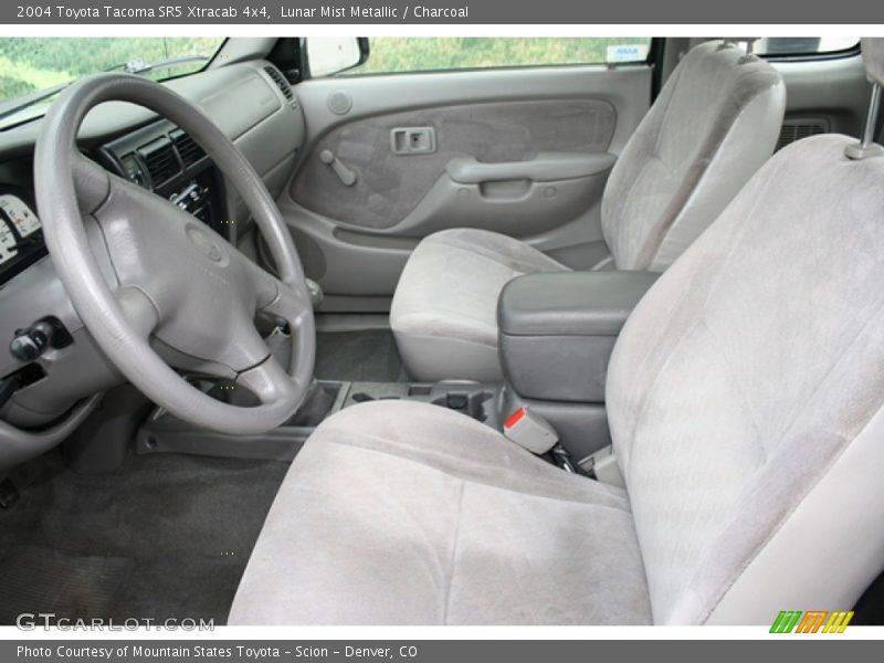 Lunar Mist Metallic / Charcoal 2004 Toyota Tacoma SR5 Xtracab 4x4