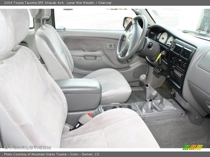 Lunar Mist Metallic / Charcoal 2004 Toyota Tacoma SR5 Xtracab 4x4