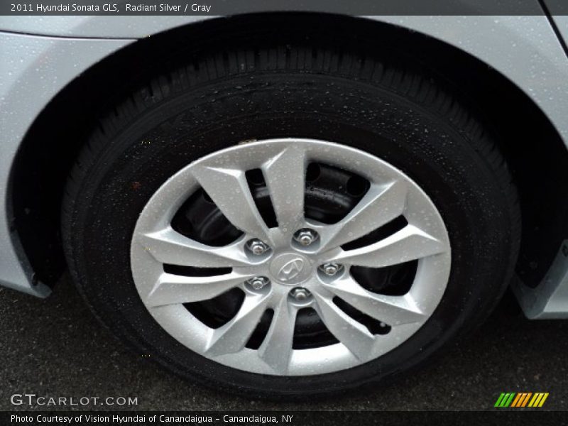 Radiant Silver / Gray 2011 Hyundai Sonata GLS