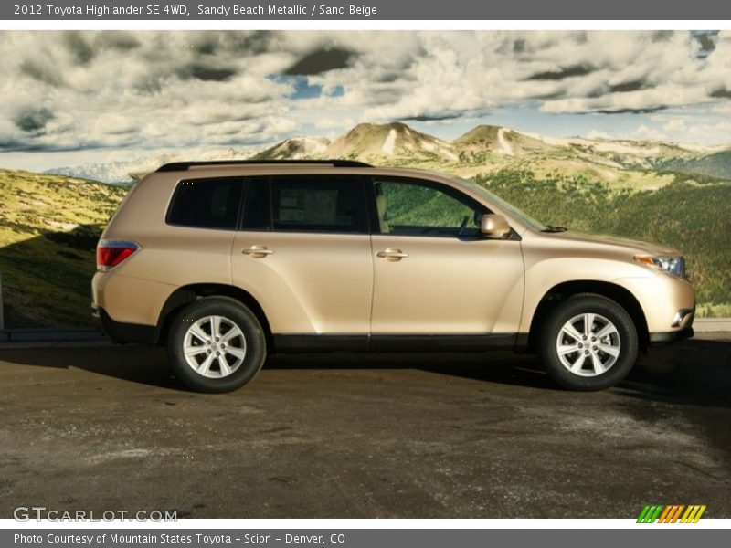 Sandy Beach Metallic / Sand Beige 2012 Toyota Highlander SE 4WD